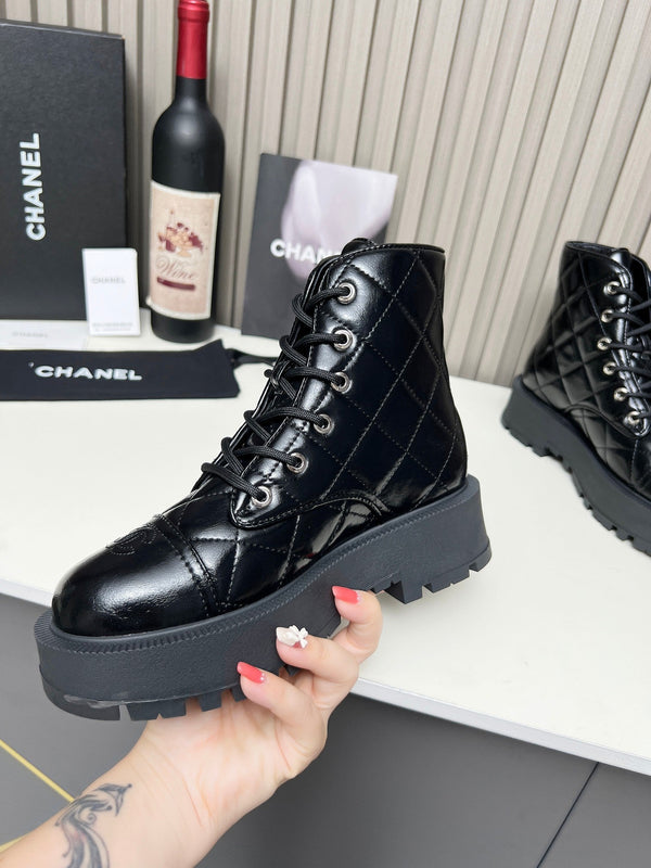 CC Combat Boots In Glossy Black Quilted Lambskin 944580