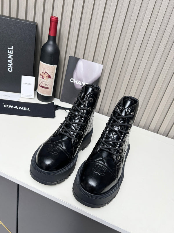 CC Combat Boots In Glossy Black Quilted Lambskin 944580