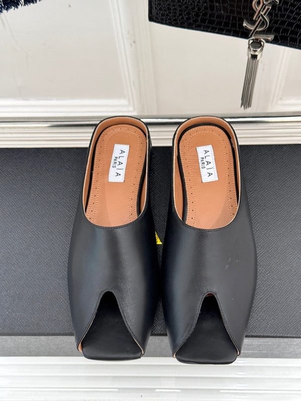 Alaia Slipper Black Calfskin 293191