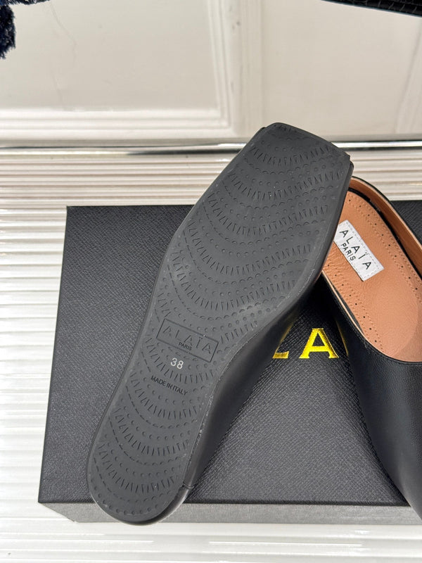 Alaia Slipper Black Calfskin 293191