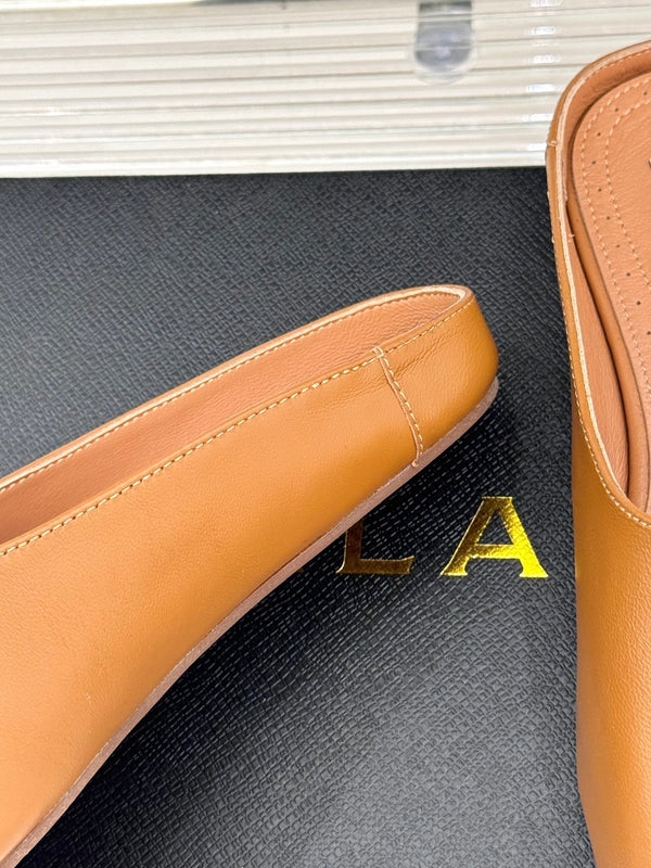 Alaia Slipper Brown Calfskin 293194