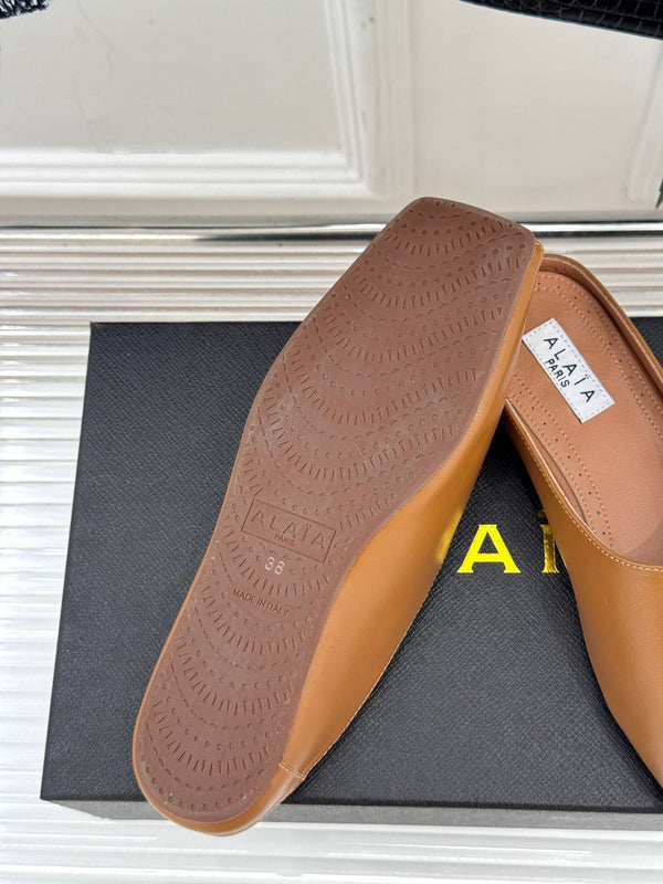 Alaia Slipper Brown Calfskin 293194