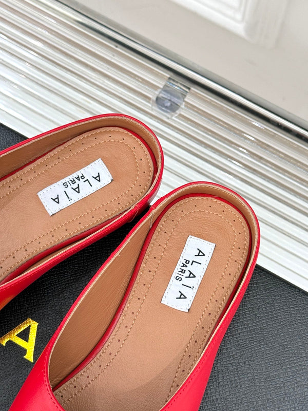 Alaia Slipper With Gold Hardware Red Calfskin 293197