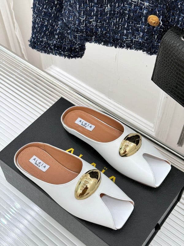 Alaia Slipper With Gold Hardware White Calfskin 293200