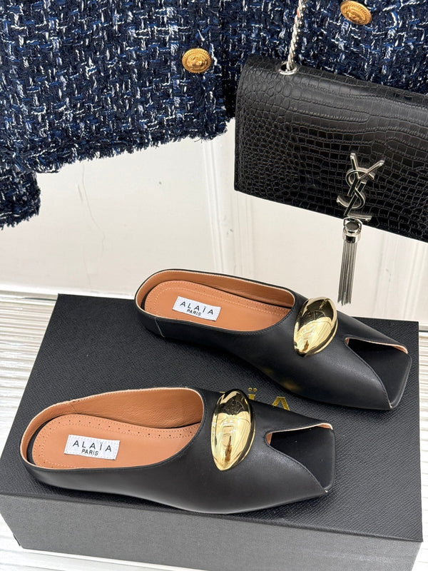 Alaia Slipper With Gold Hardware Black Calfskin 293201
