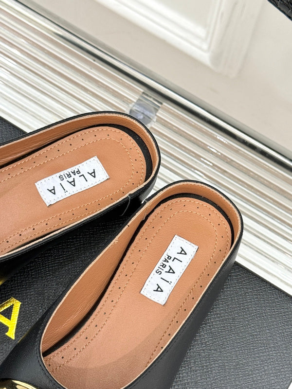 Alaia Slipper With Gold Hardware Black Calfskin 293201