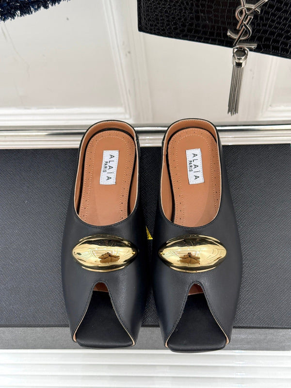 Alaia Slipper With Gold Hardware Black Calfskin 293201