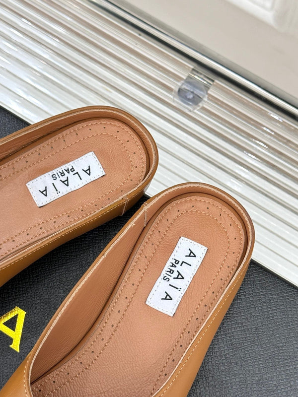 Alaia Slipper With Gold Hardware Brown Calfskin 293202