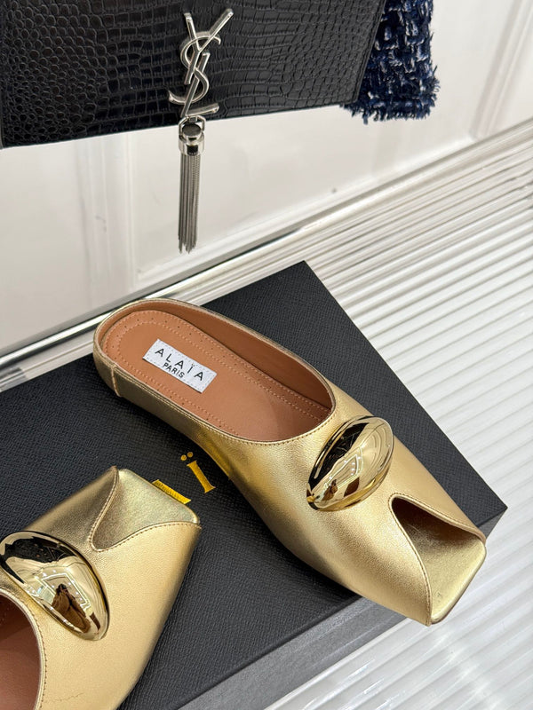 Alaia Slipper With Gold Hardware Gold Calfskin 293203