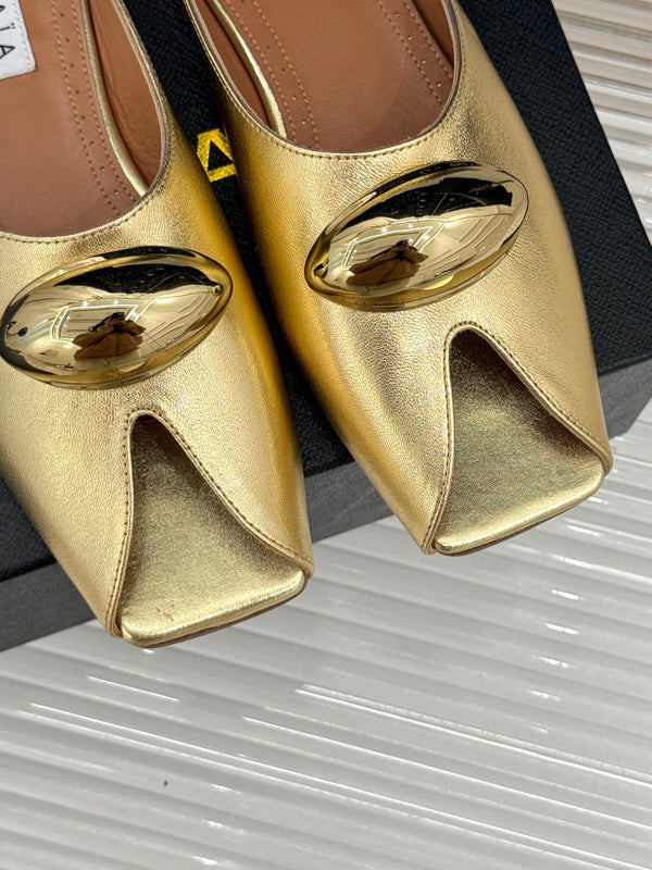 Alaia Slipper With Gold Hardware Gold Calfskin 293203