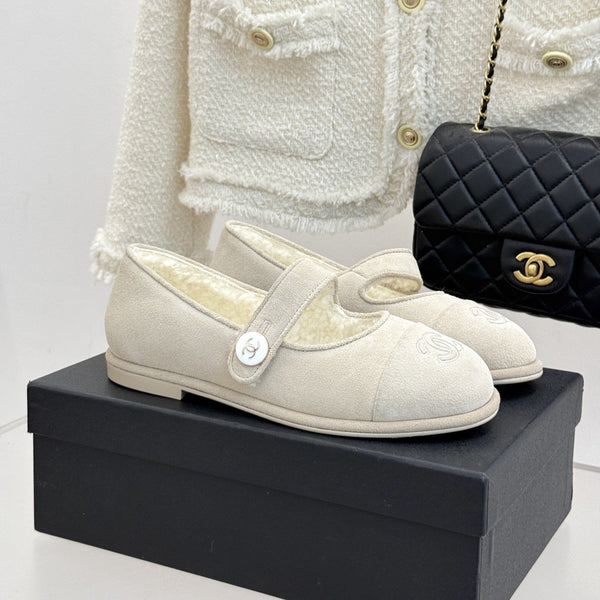 CC 25A Mary Janes Beige Suede And Lambswool 404662