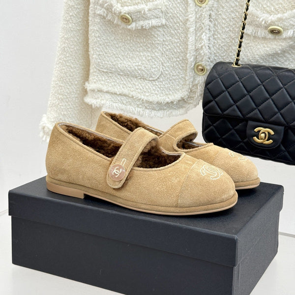 CC 25A Mary Janes Light Gold Suede And Lambswool 404664