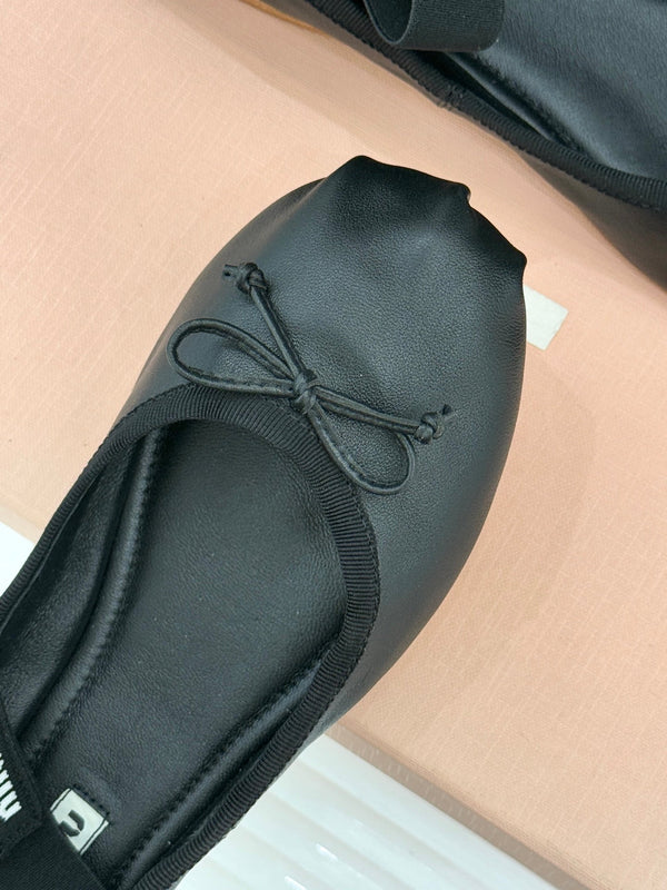 Miu Classique Bow Letter Ballerines Mouton Noir 570999