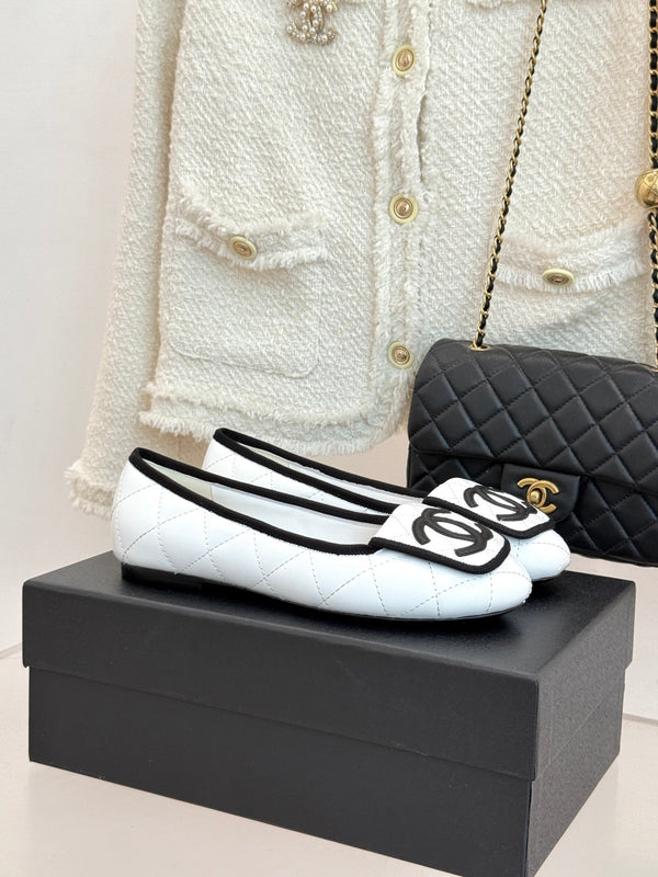 CC 26s Cambon Ballet Flats White Quited Lambskin 887792