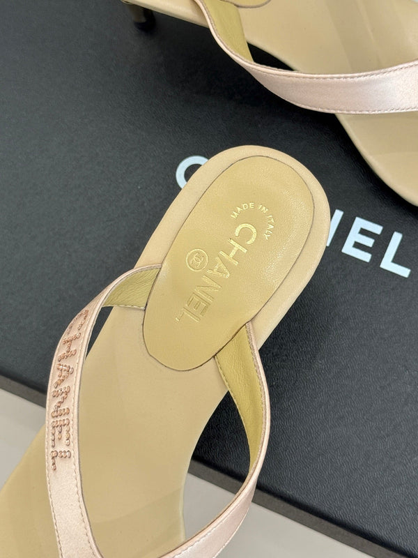 CC 2026 Thong Sandal 5.5cm Beige Satin 825792