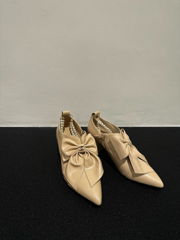 CC Pointed Toe High Heels Beige Bow Tie Cowhide