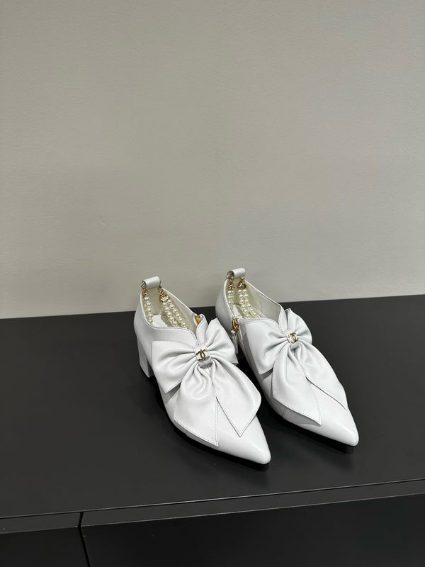 CCC Pointed Toe High Heels White Bow Tie Cowhide