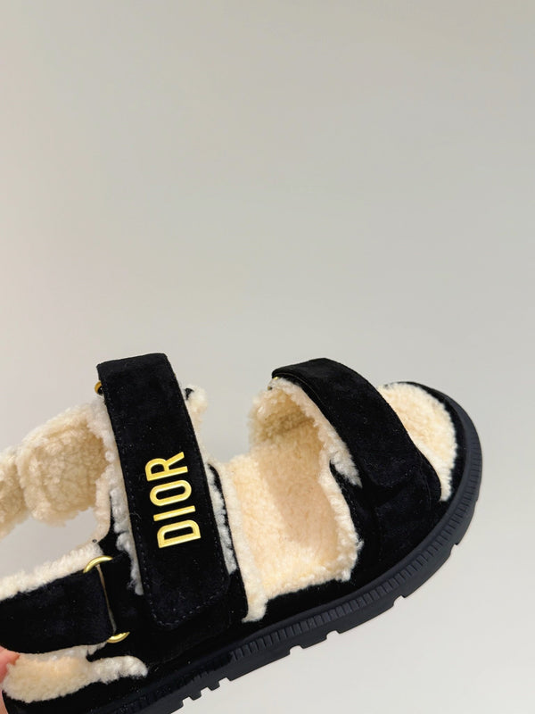 Dioract Sandal In Black Suede And Wool Fleece Lining 109869