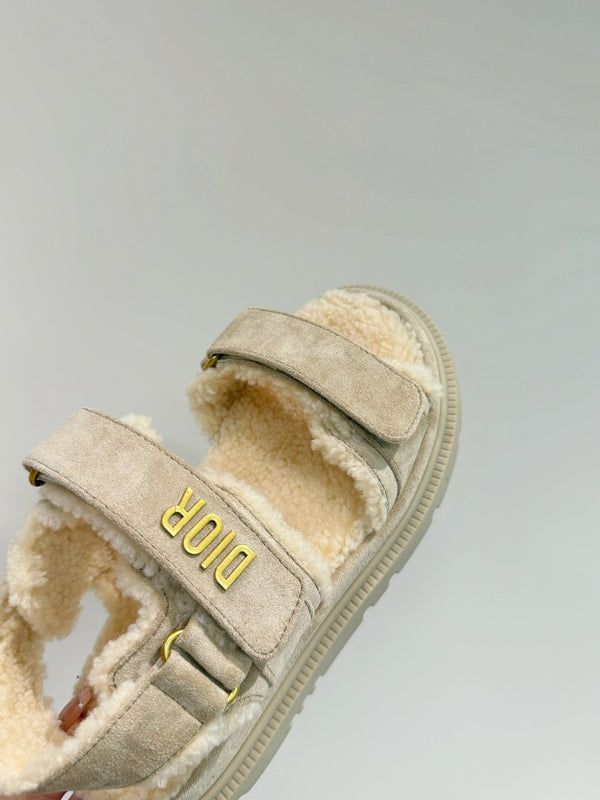 Dioract Sandal In Light Grey Suede And Wool Fleece Lining 109873