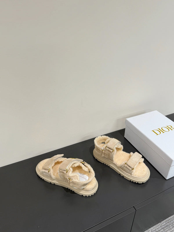 Dioract Sandal In Light Grey Suede And Wool Fleece Lining 109873