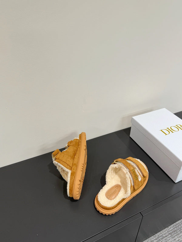 Dioract Slide In Caramel Suede And Wool Fleece Lining 109877