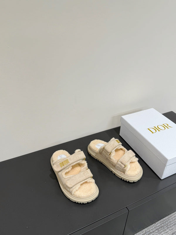 Dioract Slide In Light Grey Suede And Wool Fleece Lining 109879