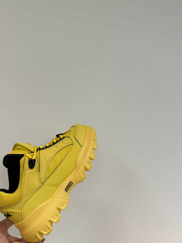 CD Sneaker In Yellow Calfskin And Mesh Fabric 109254