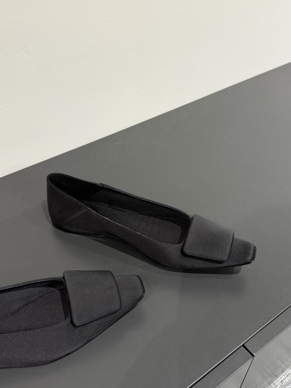 POPPY BALLET FLATS IN BLACK SILK