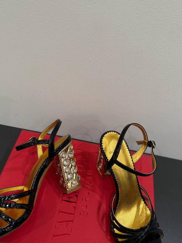 VT 25 Jewel Sandals Black Cowhide 337920