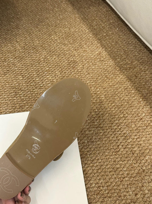 CC 26s Mary Jane Flats Caramel Brown Suede Shearling Lining