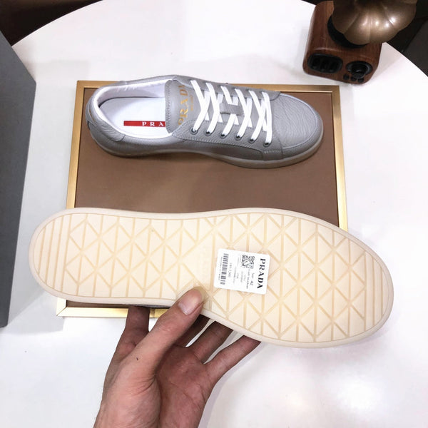 SCARPE DA TENNIS PRA IN PELLE DI VITELLO GRIGIO CHIARO