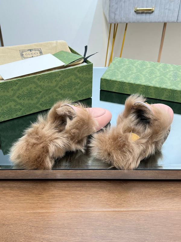 HORSEBIT MULE IN LIGHT PINK CALFSKIN AND LAMB WOOL LINING