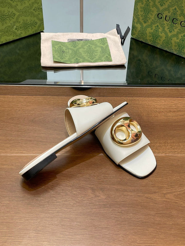 FLAT MULE IN WHITE CALFSKIN