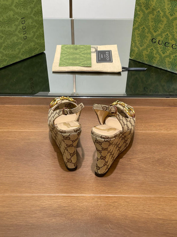 GG WEDGE PLATFORM IN CAMEL BROWN MONOGRAM JACQUARD FABRIC