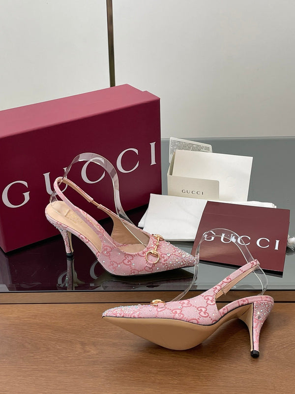 Slingback con morsetto GG da 45 mm, in tela monogramma rosa ebano, con punta a punta e cristalli