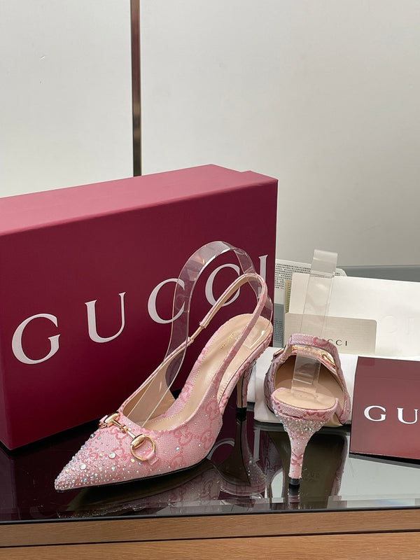 Slingback con morsetto GG da 45 mm, in tela monogramma rosa ebano, con punta a punta e cristalli