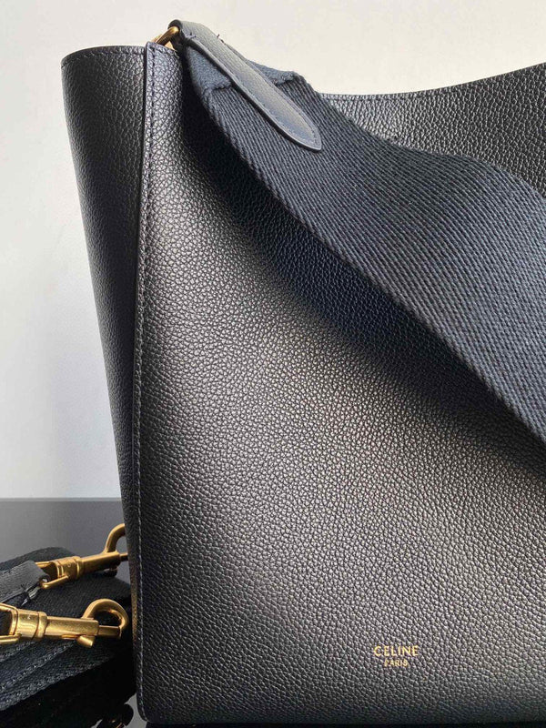 SANGLE SEAU BUCKET 24 BORSA IN PELLE DI VITELLO NERA