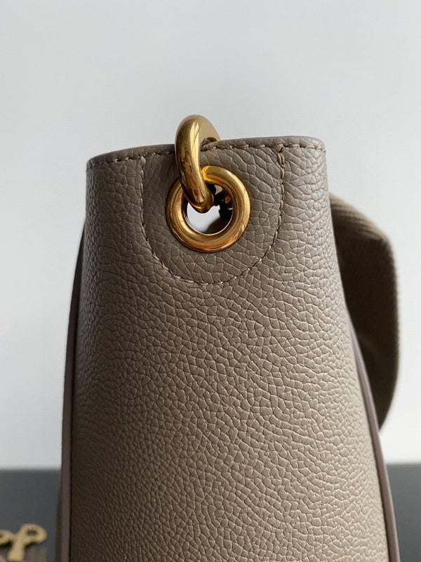 SANGLE SEAU BUCKET 24 BORSE IN PELLE DI VITELLO MARRONE ARACHIDI