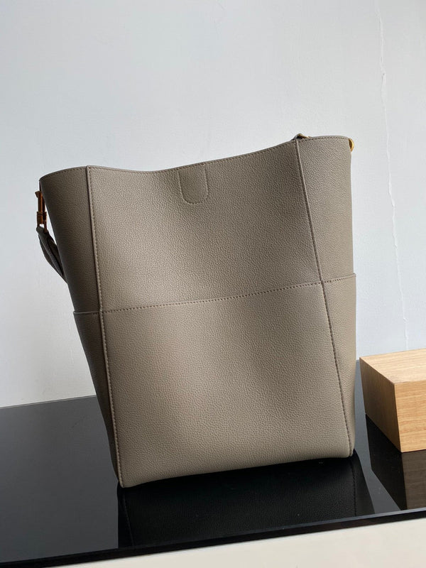 SANGLE SEAU BUCKET 33 BORSA IN PELLE DI VITELLO MARRONE ARACHIDI