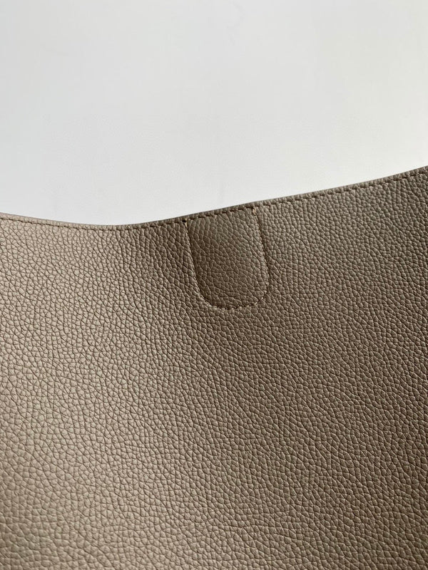 SANGLE SEAU BUCKET 33 BORSA IN PELLE DI VITELLO MARRONE ARACHIDI