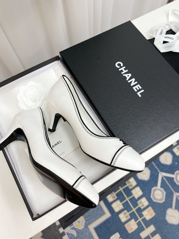 CC Slingback With Black Contrast Stitching White Lambskin 476709