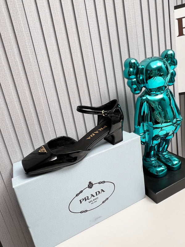 Prad 26s Ankle Strap Pumps 40mm In Black Patent Calfskin Triangle Logo