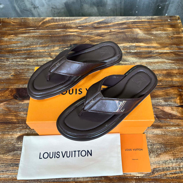 LV THONG SLIPPER IN CHOCOLATE BROWN MONOGRAM CALFSKIN