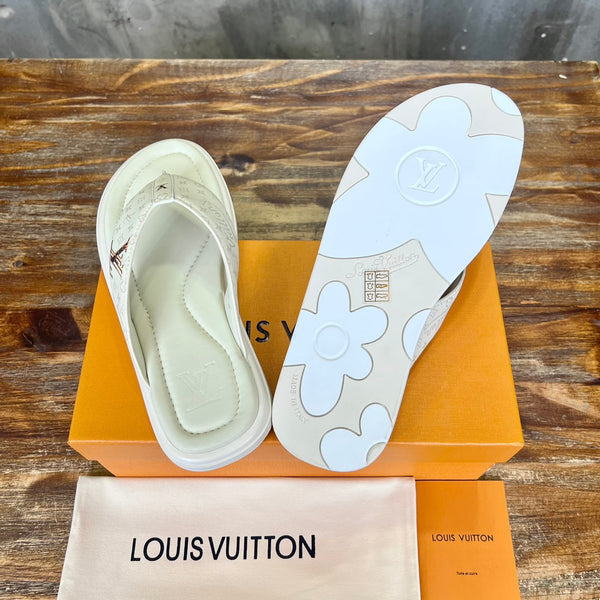 LV THONG SLIPPER IN WHITE MONOGRAM CALFSKIN