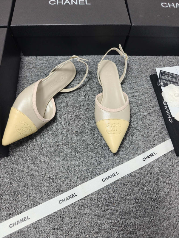 CC 26s Escarpins à bride arrière pointus en cuir Kaki Jaune 681973