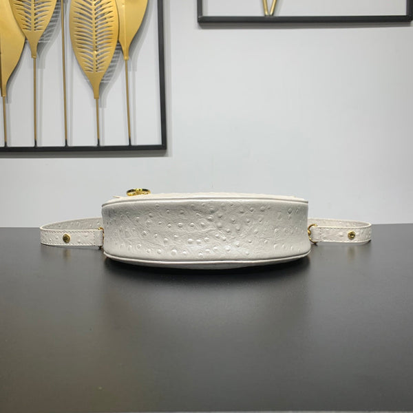 LOOP 23 IN PELLE DI STRUZZO BIANCO PERLA CON FERRAMENTA ORO