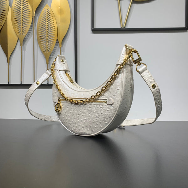 LOOP 23 IN PELLE DI STRUZZO BIANCO PERLA CON FERRAMENTA ORO