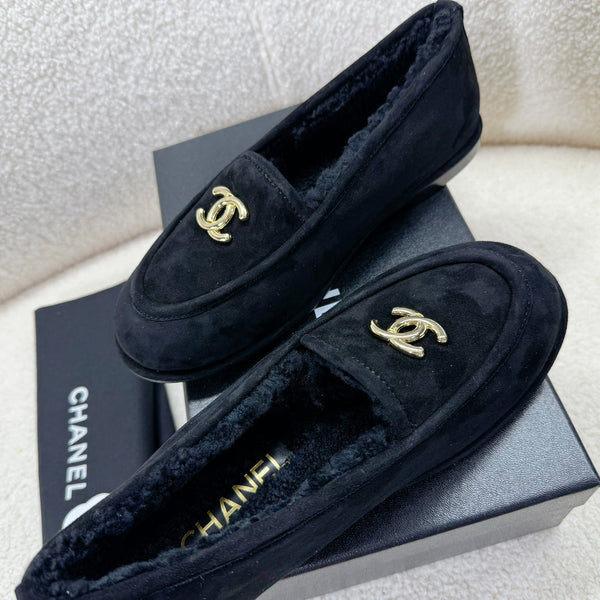 LOAFER IN BLACK SUEDE AND WOOL LINING