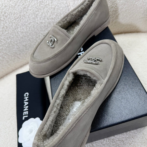 LOAFER IN SMOKE GRAY SUEDE AND WOOL LINING