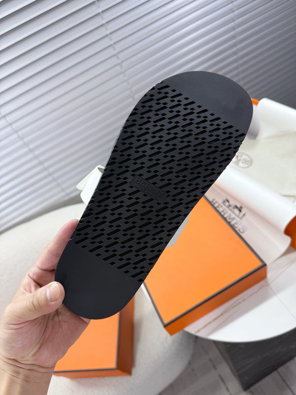 HM Chypre Sandal White Pattern Cowhide 205494